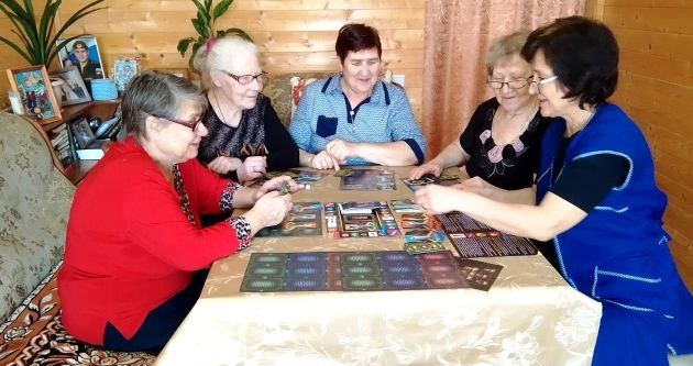 Занятие по игротерапии с получателями социальных услуг