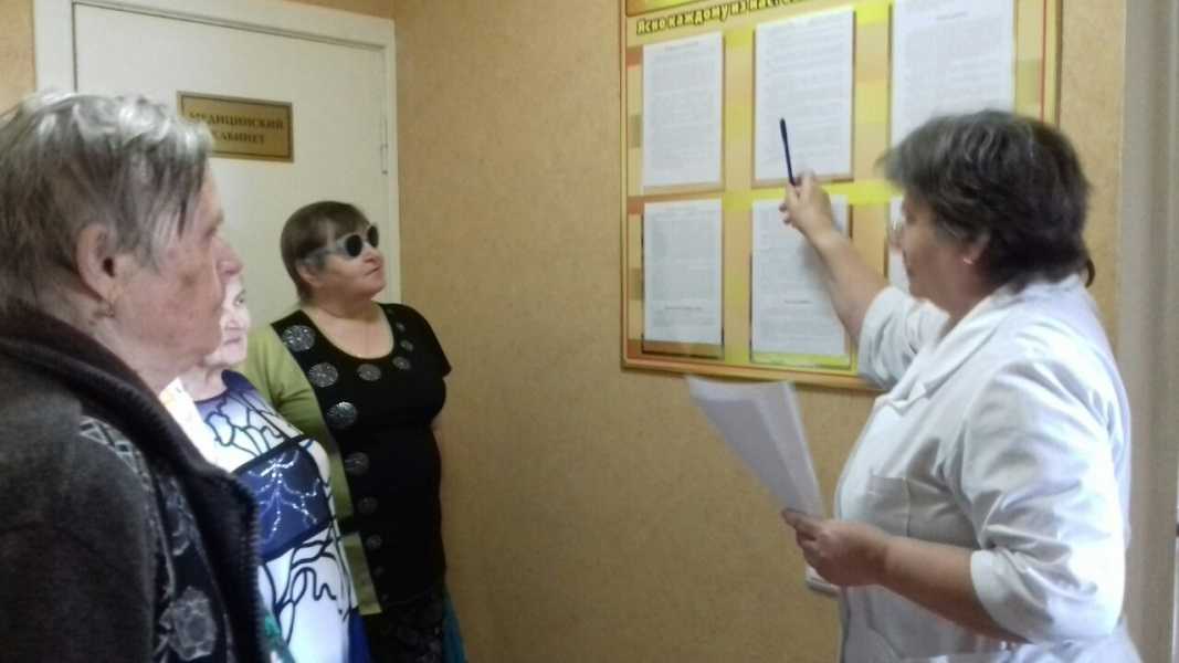 Беседа с фельдшером в отделении 