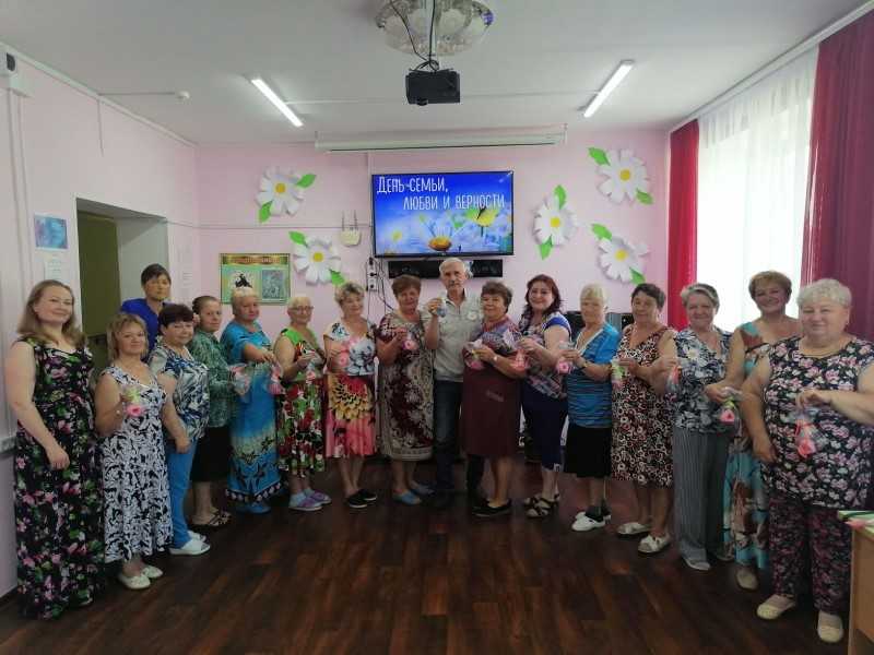 Праздничное мероприятие к Дню семьи, любви и верности